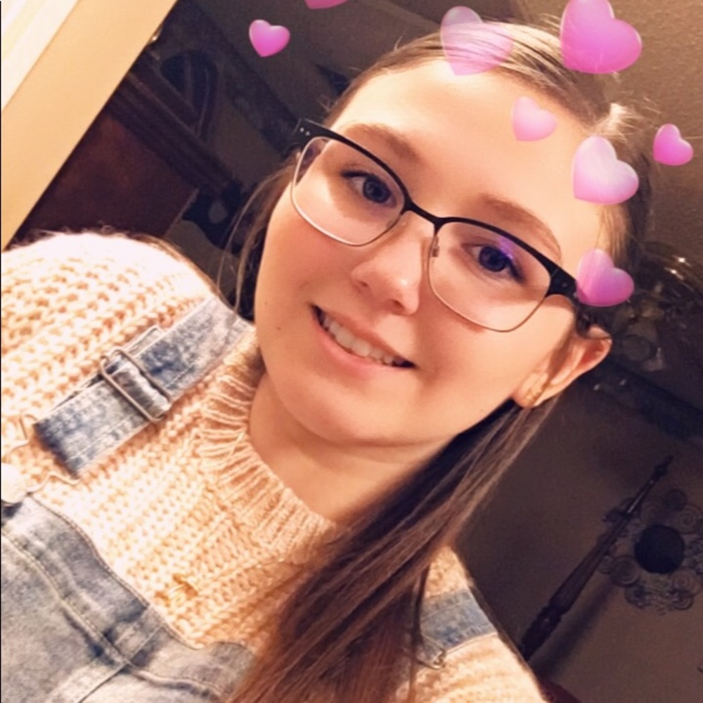 Meet your Posher, Victoria